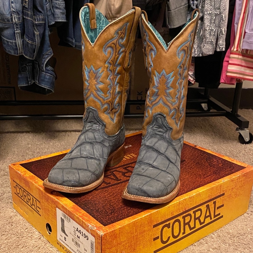 Womens Corral Blue Sand Gator Cowboy Boots